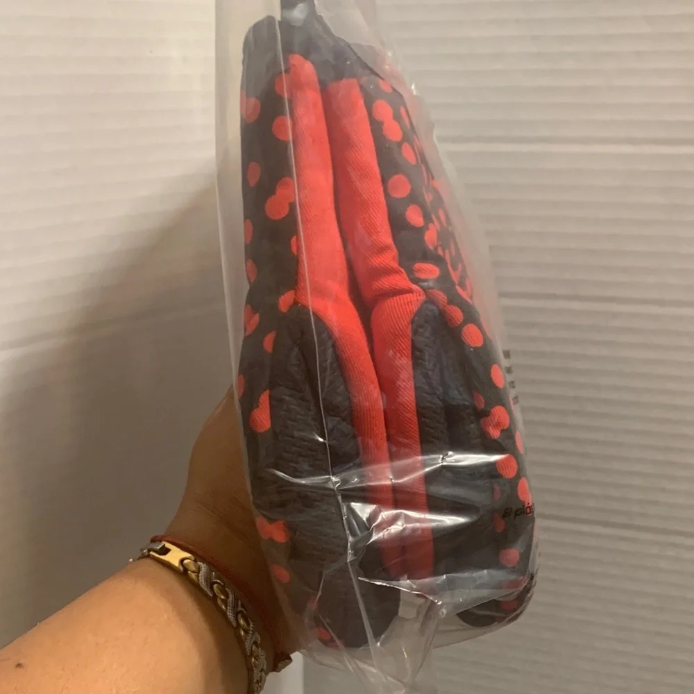 Disney Minnie Mouse Kids Mittens - Red and Black, gloves for use in the kitchen